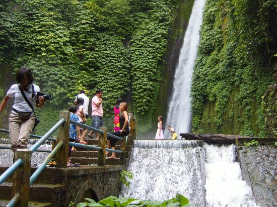 Munduk Hiking Waterfall - bali hiking