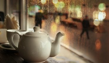 rainy day in cafe