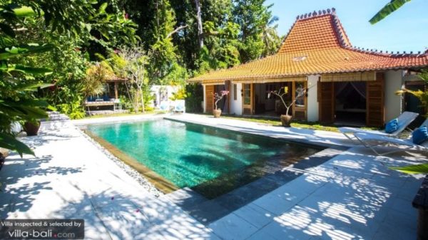 Lovina Villa