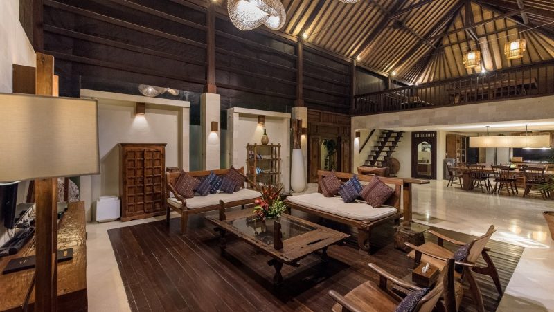 Villa Nelayan living room