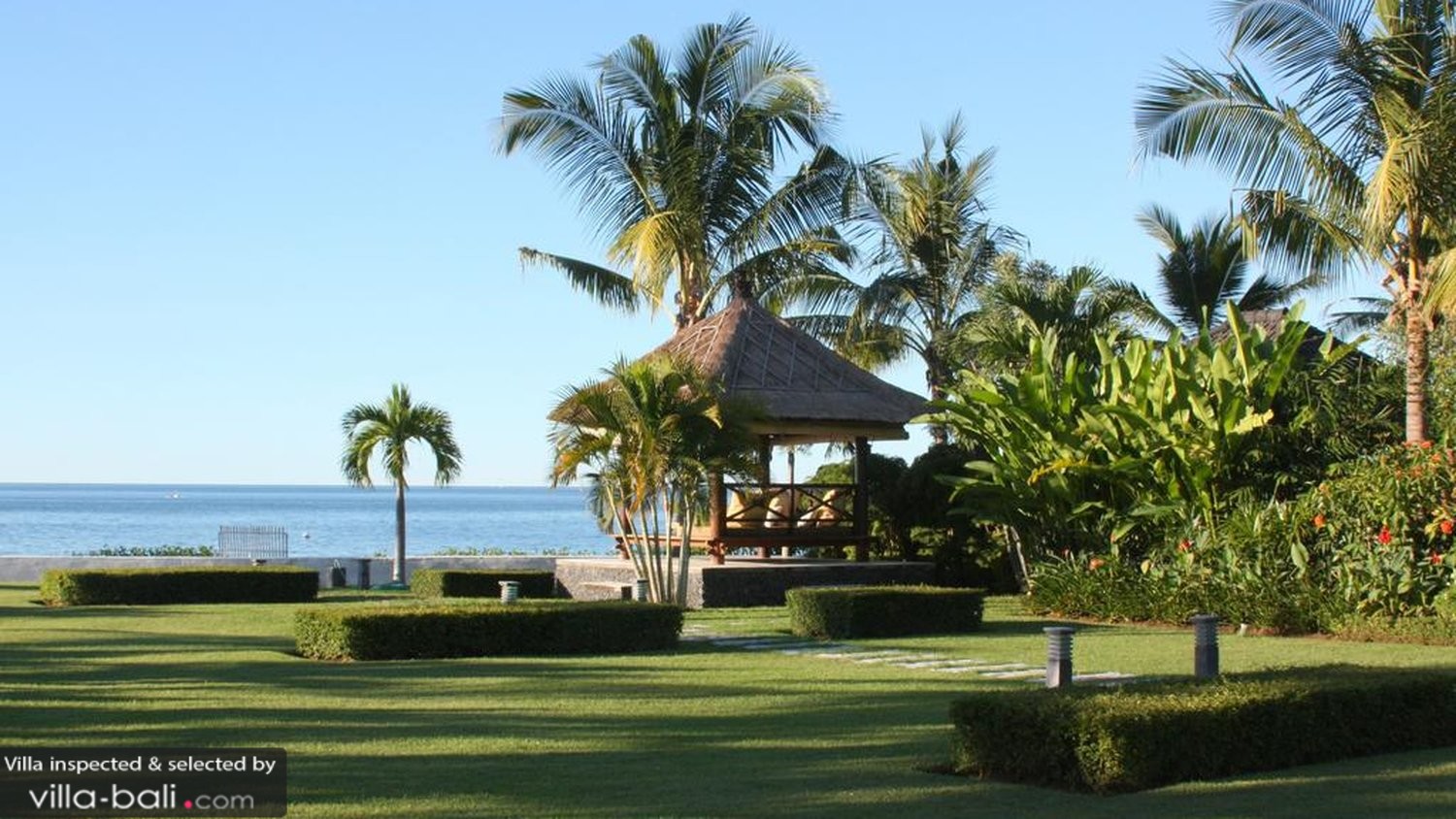 A massive beachfront garden @ Villa Niyati in Lovina
