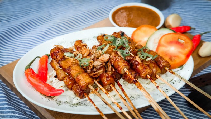 17 Restoran Terbaik di Ubud yang Wajib Kamu Coba 25 Restaurant that's famous for its Indonesian menu choices.