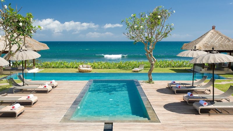 beachfront luxury villa in bali