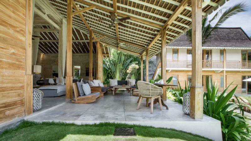 impressive lofty open air living are of Villa Alea