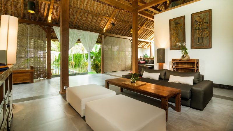expansive living area at Villa Karmagali