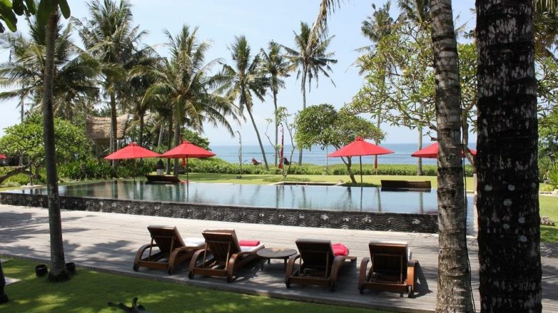 Beachfront luxury estate
