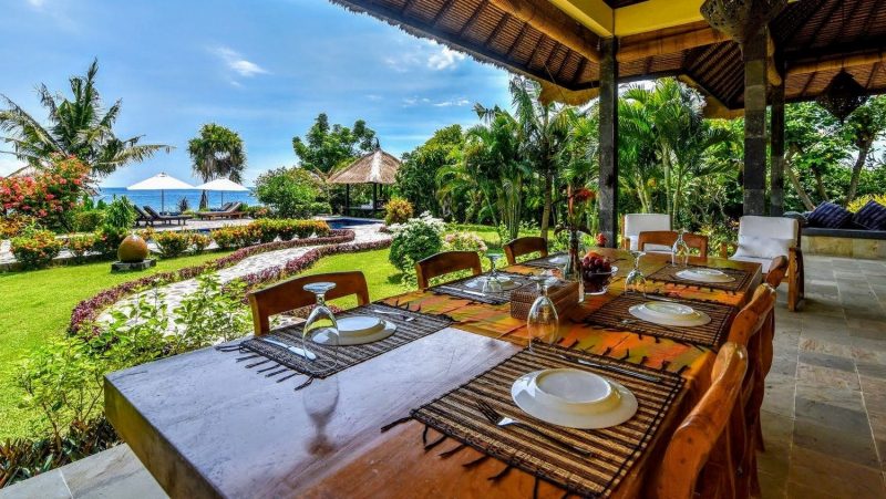 Outdoor dining area at Villa Kundalini Ayu