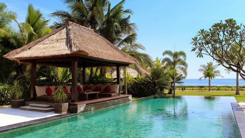 Stunning beachfront villa in North Bali