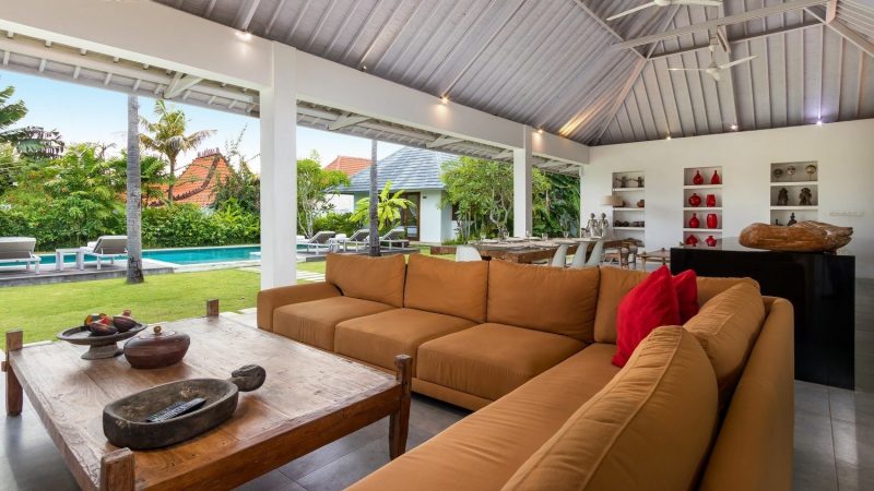 Comfortable living area of Villa Senara