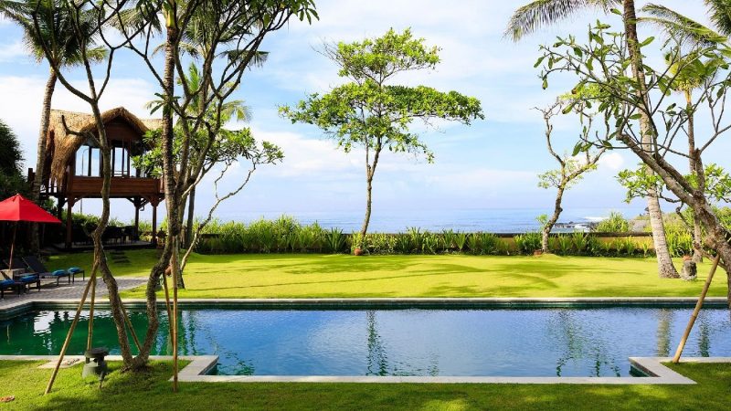 Amazing beachfront villa in Bali