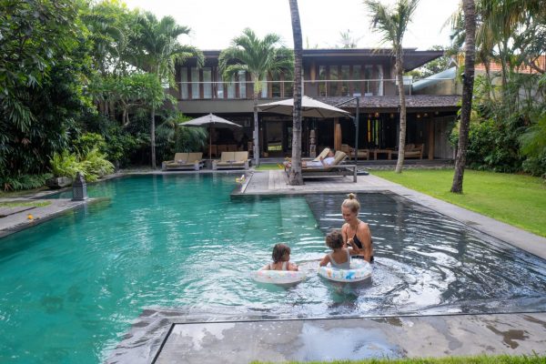How to find the right Bali villas - get some floaties