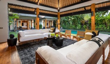 Hotel vs villa: which one is right for you
