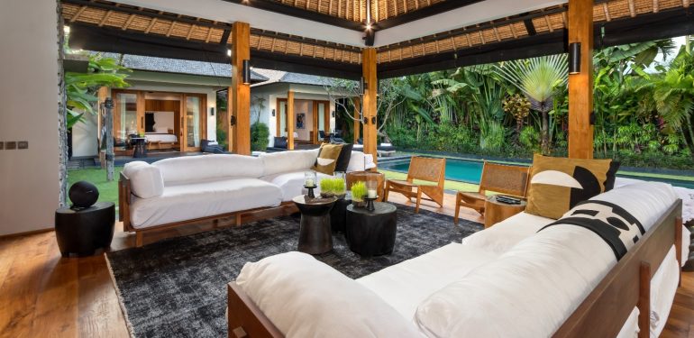 Hotel vs villa: which one is right for you