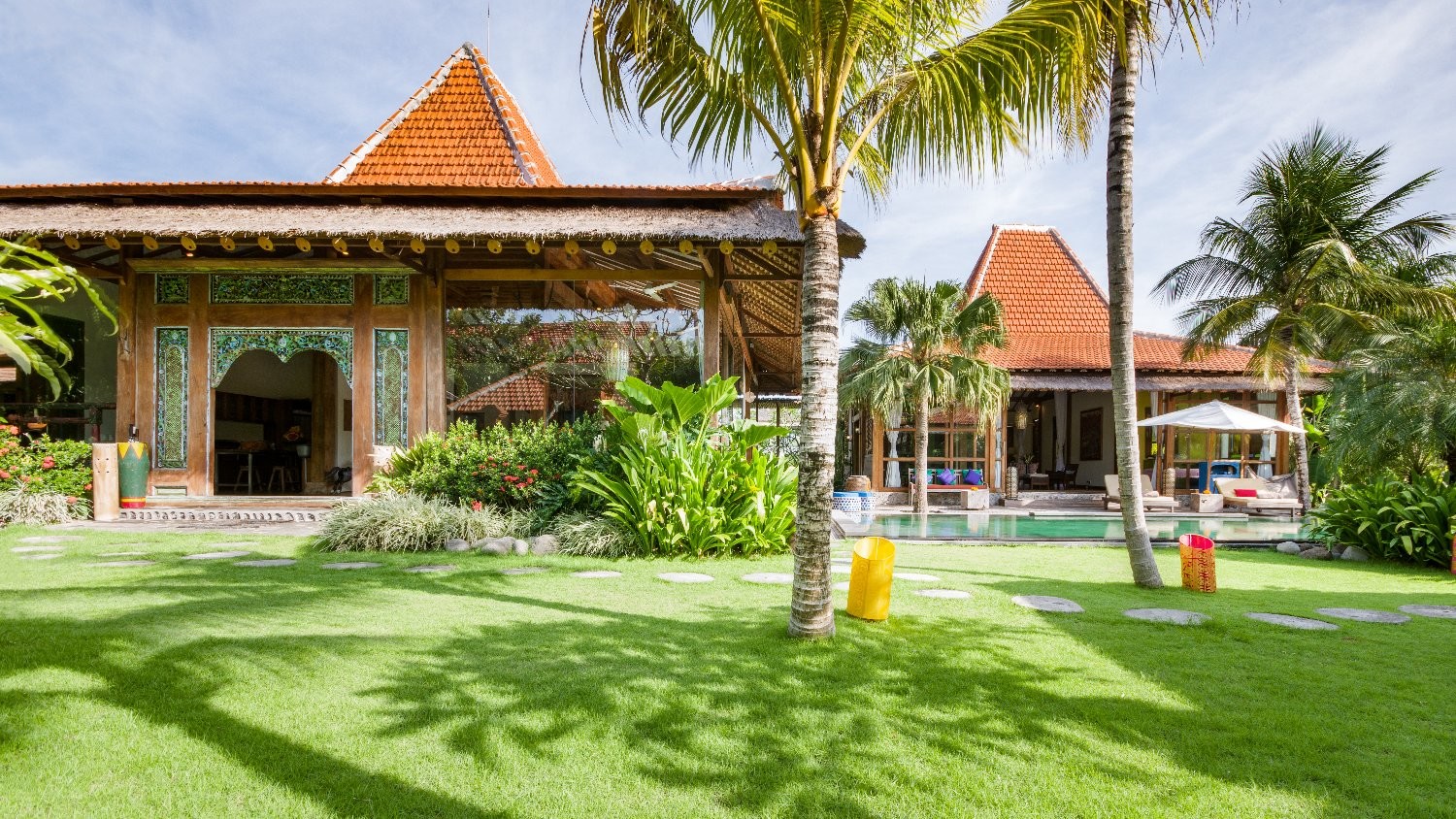The front of Villa Desa Roro, one of the bests canggu beach villas in Bali
