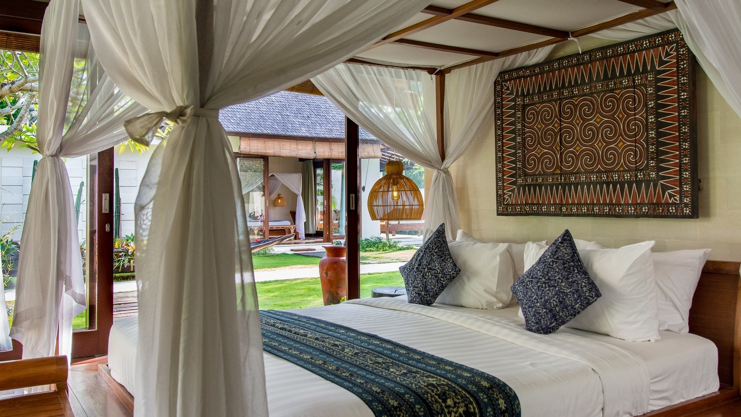 The front of Villa Nelayan